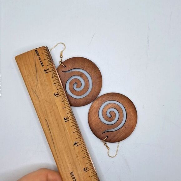 Brown wooden boho swirl earrings lightweight jewelry - Picture 3 of 4